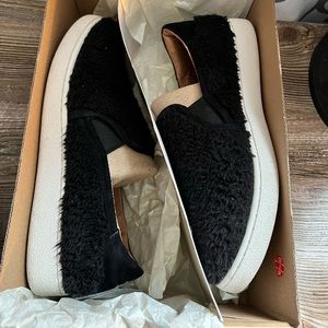 UGG Women’s Ricci Slip on Sneakers - furry